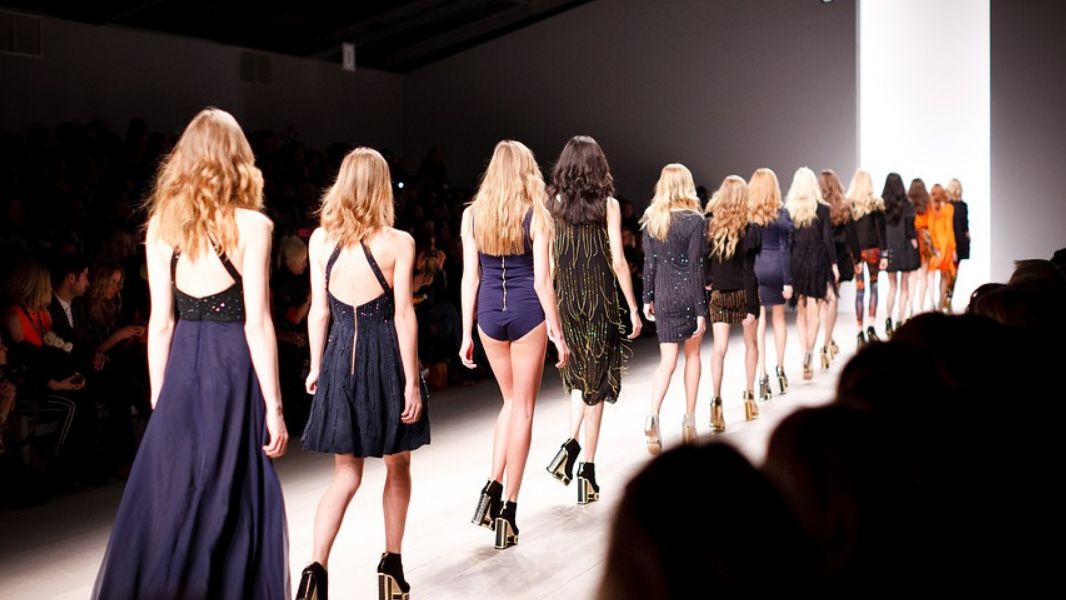 Header Corsi Brevi Scenfashion